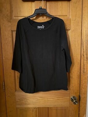 Hanes Women's Black Long Sleeve Crewneck Pullover